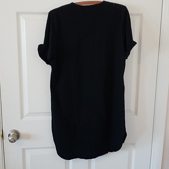 3 / $10 Long Comfie Black T-Shirt - Picture 4 of 4
